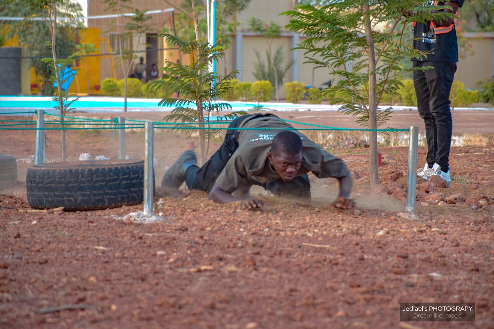 Parcours du combattant Jagama Kello, rampement